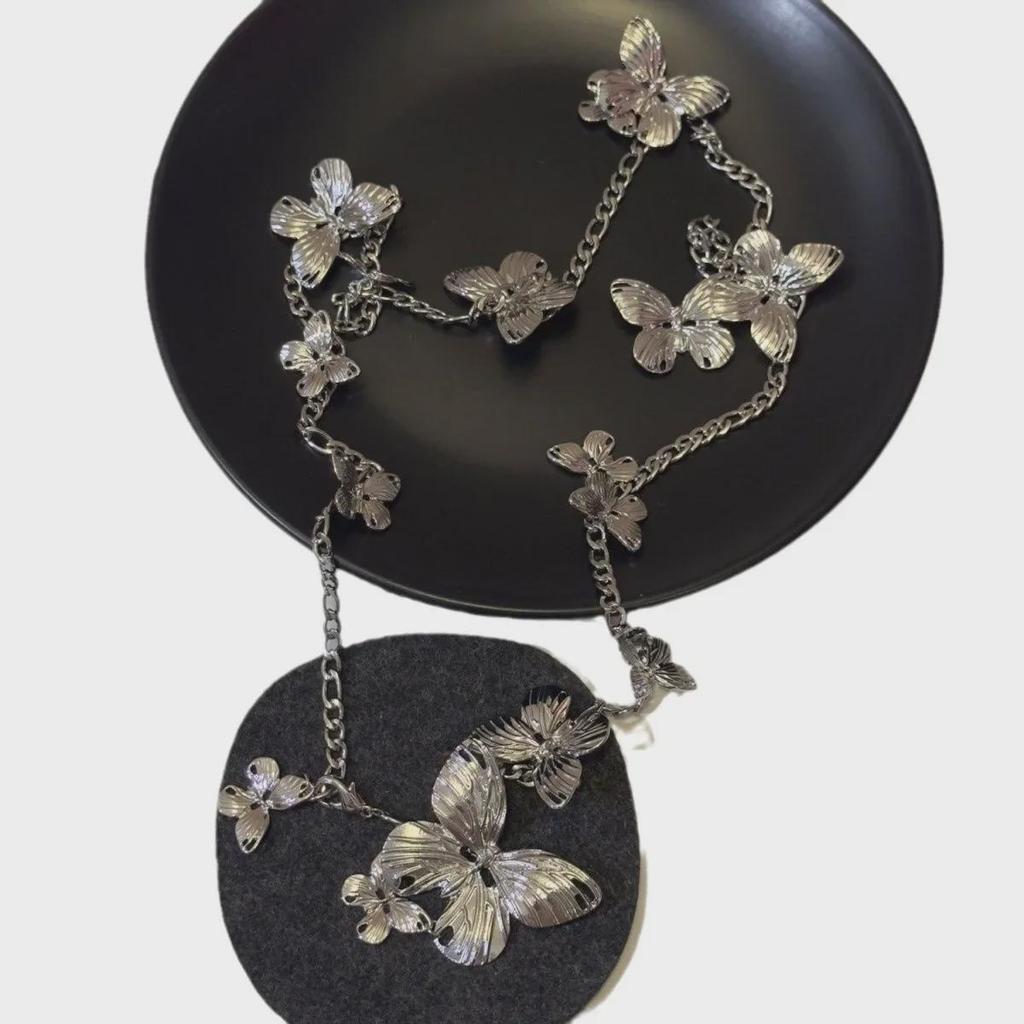 «Высококачественная ретро-металлическая цепочка-бабочка на талию и тело для женщин – стильный нишевый дизайн»