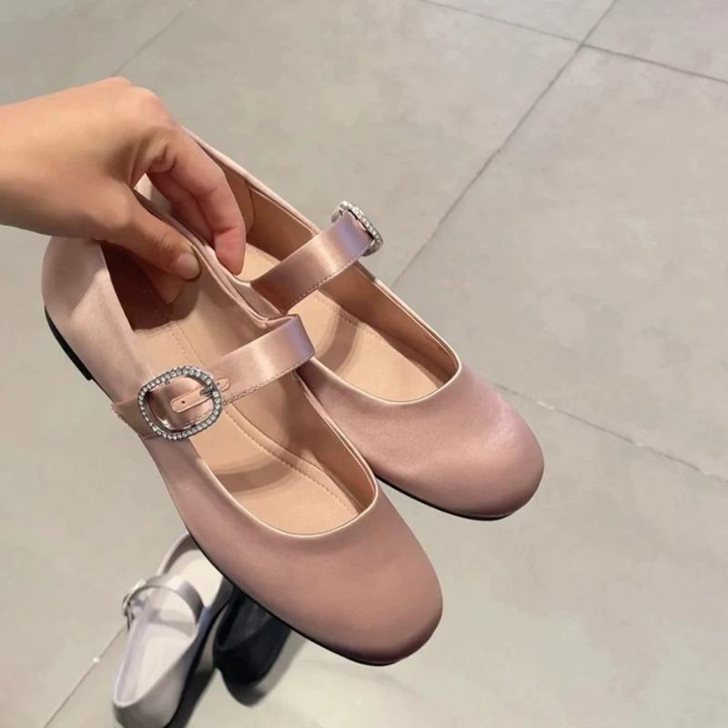 Fashion Spring New Flat Shoes Women's Fashion Round Head Shallow Mouth Metal Buckle Soft Sole Anti-slip Wear-resistant Single Shoes