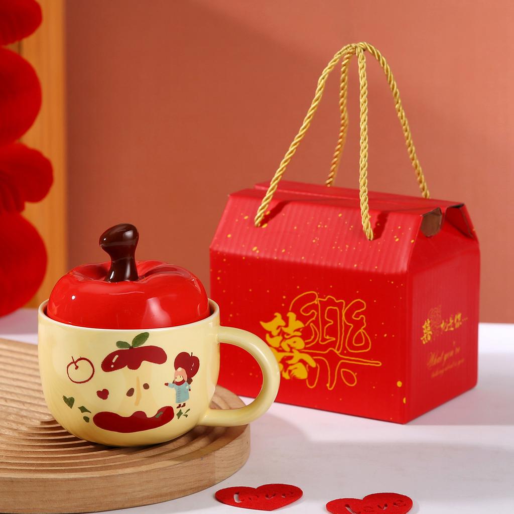 Милая керамическая кружка в виде яблока для девочек, сувенирная кофейная кружка, чашка для воды, персонализированная креативная кружка с крышкой