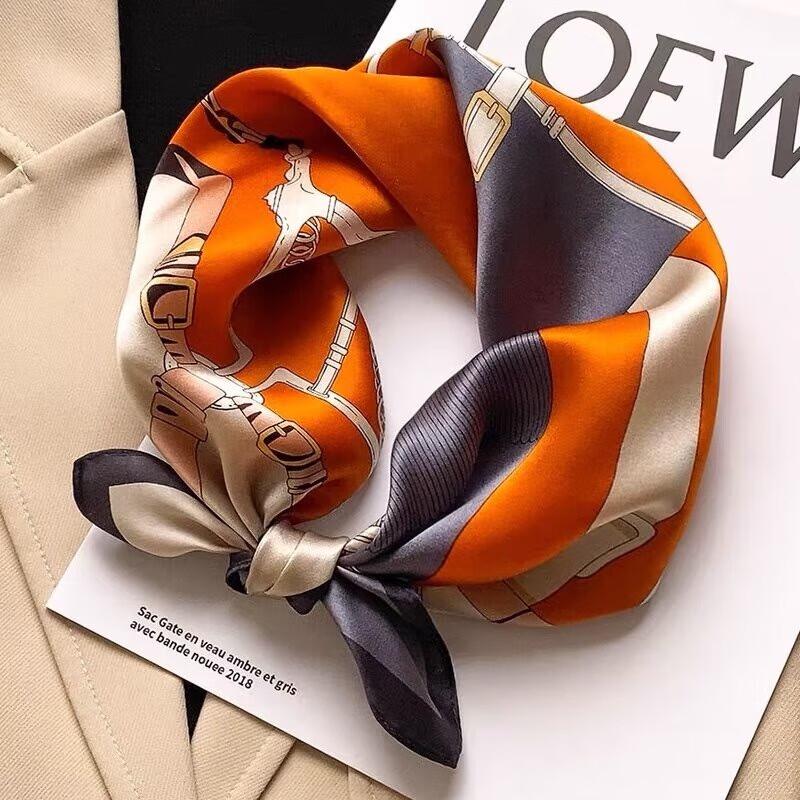 SIYUTANG Polka Dot Green Silk Square Scarf