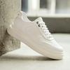 2024 Дизайнерская обувь для мужчин Повседневная обувь из натуральной кожи Белые дышащие плоские кроссовки для скейтбординга Уличные крутые кроссовки на шнуровке