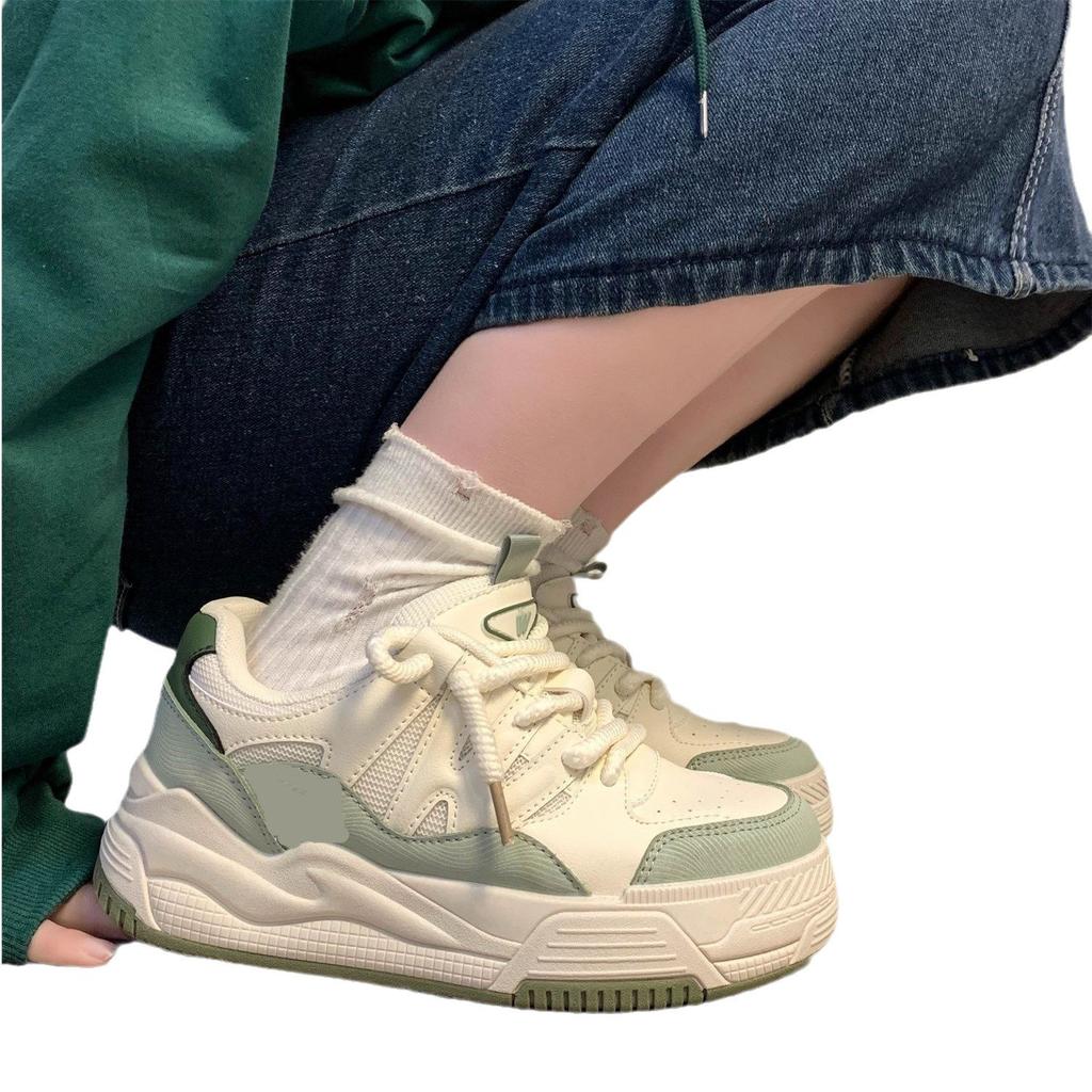 Весна и Осень 2024 маленькие белые туфли женские студенческие спортивные туфли на плоской подошве нишевые оригинальные женские туфли повседневные кеды женские универсальные