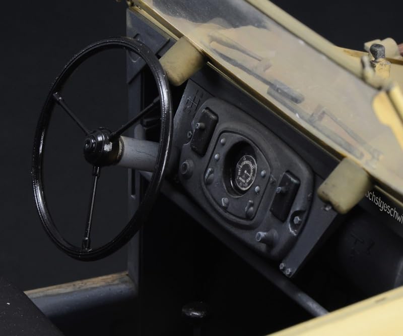PLATZ Italeri Scale WWII German Kubelwagen Type 82 Plastic Model Kit IT7405 1/9 (Combat Vehicle)