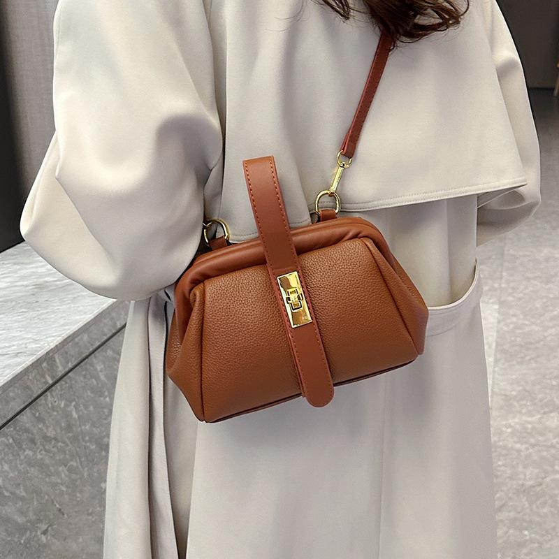 Сумка женская сумка новая мода новая текстура сумка-клип модная на плечо мессенджер