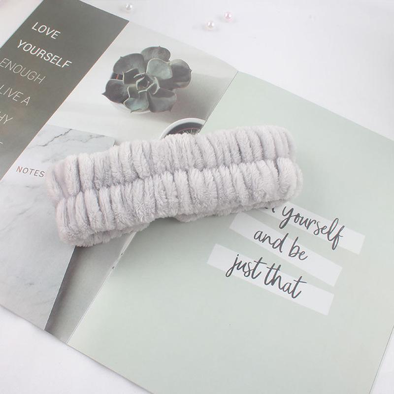 2025 г. Очаровательная повязка на голову в виде ананаса и набор нескользящих повязок для волос для женщин — набор из 3 предметов для мытья и укладки с браслетом