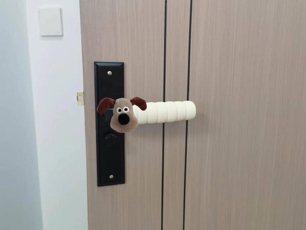 Утолщенный мультяшный защитный чехол на дверную ручку: Противоударная, антистатическая, декоративная накладка для детских комнат.