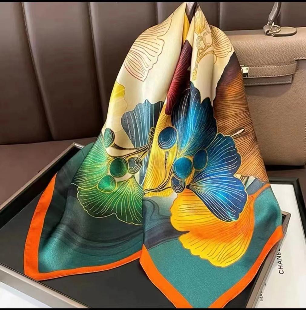 Beach Sunscreen Kerchief Luxury Design Square Scarves Women Popular 70X70CM Silk Hijab The Four Seasons Headscarf