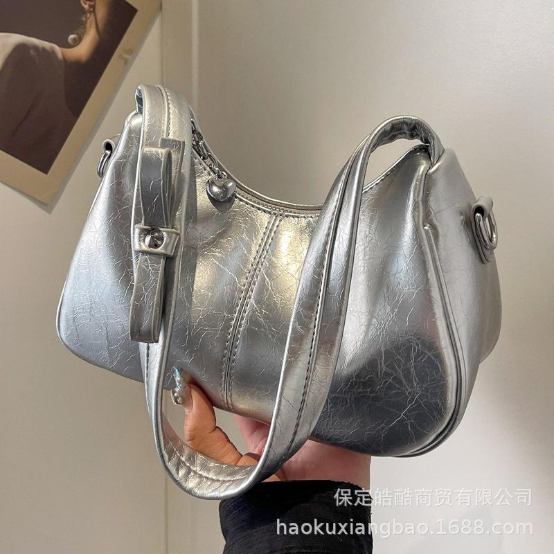 Премиальное ощущение иностранного стиля маленькая сумка женская 2025 новая мода универсальная сумка-мессенджер лето нишевая наплечная сумка-подмышка