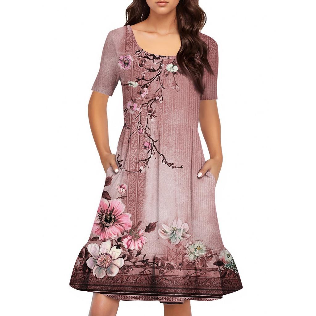 Женское повседневное платье с круглым вырезом и короткими рукавами. Платье со свободной талией и складками. Платье с складками на талии.