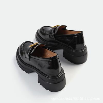 Женские туфли на толстой подошве с внутренней платформой, 33 маленький размер 34 лоферы для женской коллекции весна 2025, новые маленькие кожаные туфли в британском стиле
