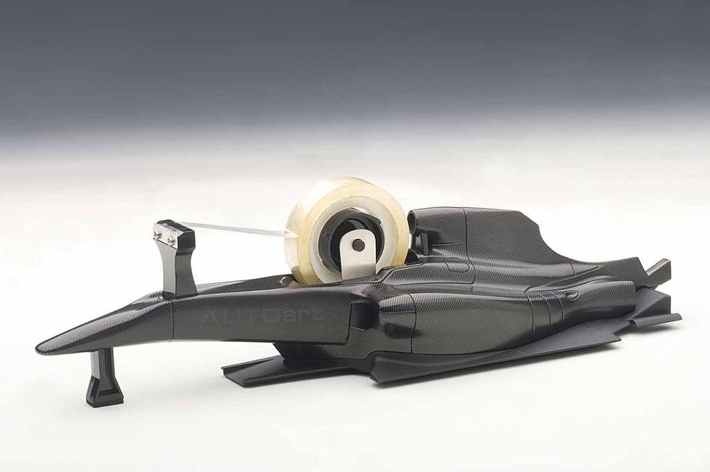 AUTOart DESIGN Formula Tab Tape Disspacer Carbon Finished Product