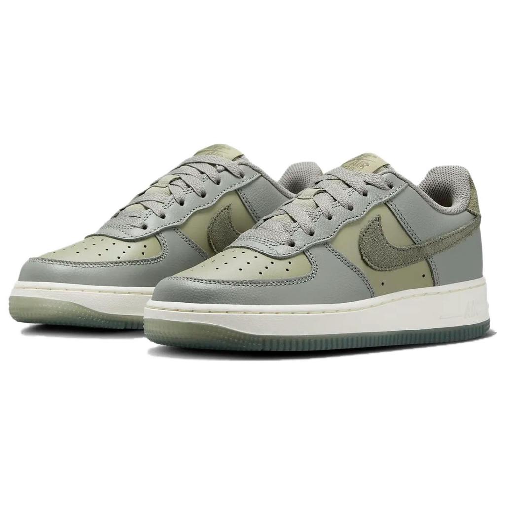 Nike Детские кроссовки Air Force 1 Low LV8 GS Dark Stucco Medium Olive Зеленый нейтрально-оливковый Phantom FQ6948-001