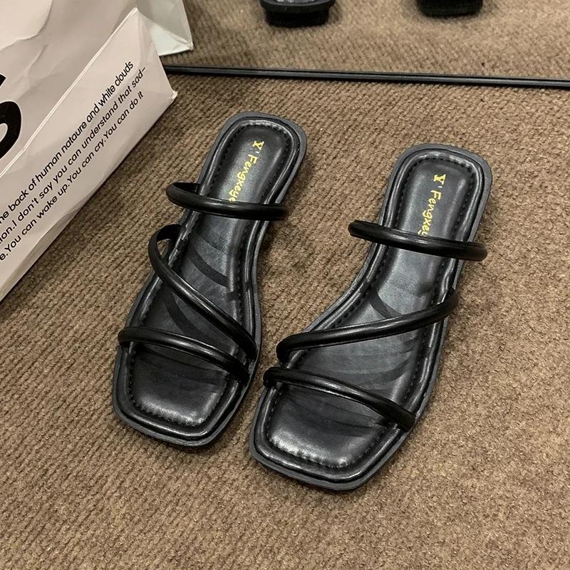 Мода 2024 года, французские тапочки, женские летние новые плоские тапочки One Word с Fairy Wind, пляжные тапочки Ins Tide