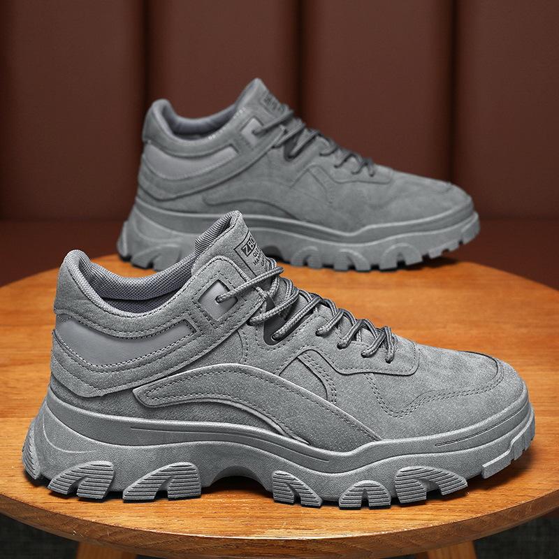 Men's Casual New Workwear Shoes with Breathable Thick Sole Anti-Slip Labor Protection featuring Mesh Lining Fashionable Trend