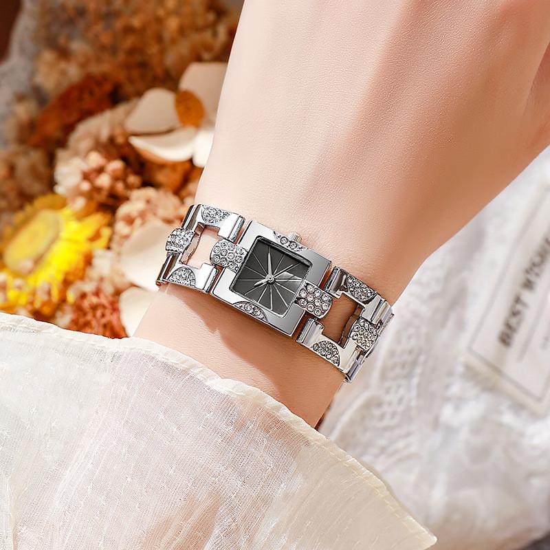 Retro Womens Square Dial Watch With Alloy Case And Stainless Steel Buckle For Daily Use