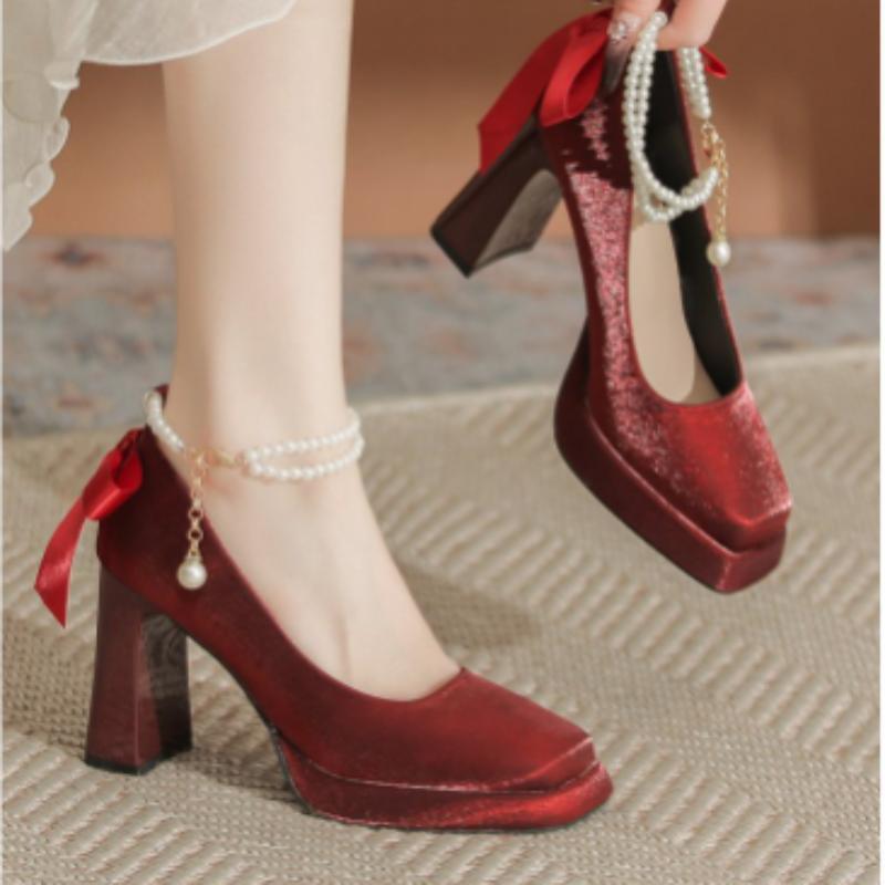 Туфли Мэри Джейн на атласной платформе цвета экрю с квадратным носком для весенне-летних свадеб