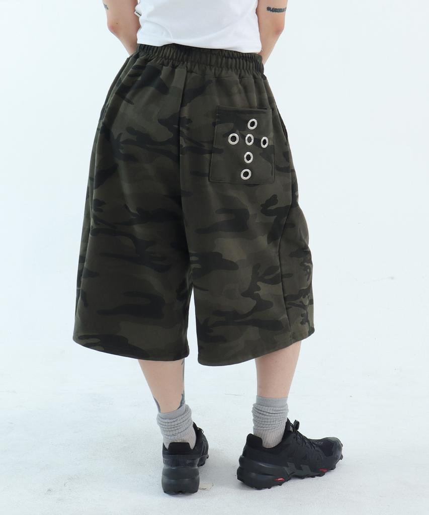 FUZZY SCAN Camo Cross Eyelet Bermuda Pants Dark Khaki