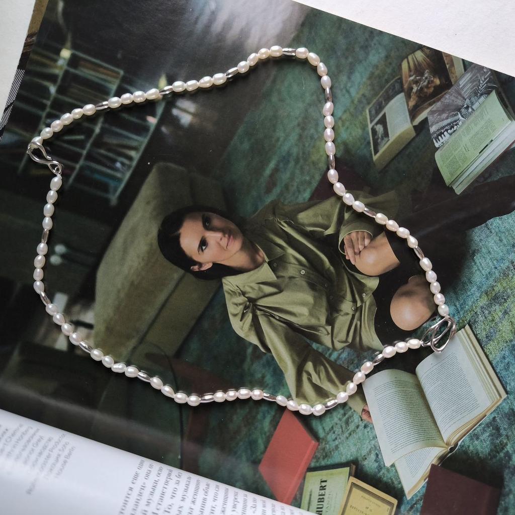 Серебряное колье с натуральным жемчугом барочным, вес изделия 13,1 гр (2184997)