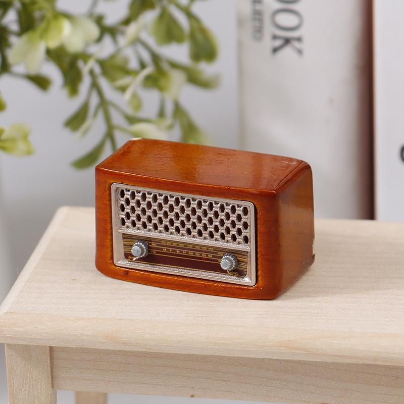 1: 12 Dollhouse Home Accessories Pocket Simulation Mini Retro Radio