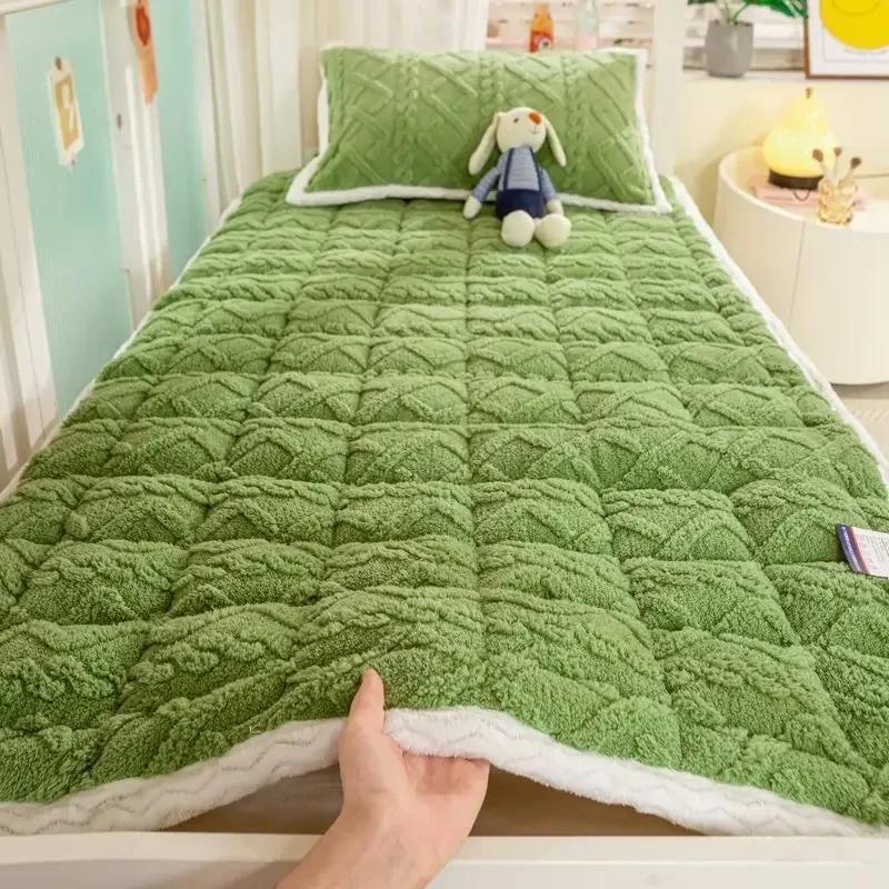 Зимние теплые фланелевые наматрасники для домашнего общежития, мягкие толстые покрывала, покрывало для кровати размера «queen size», тонкие стеганые татами