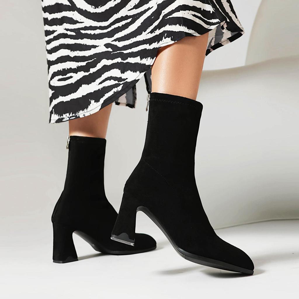 Krazing Pot Флок Осенне-зимняя обувь Странный стиль Каблуки Супер Размер Красивые сапоги с острым носком Теплые ботильоны на молнии