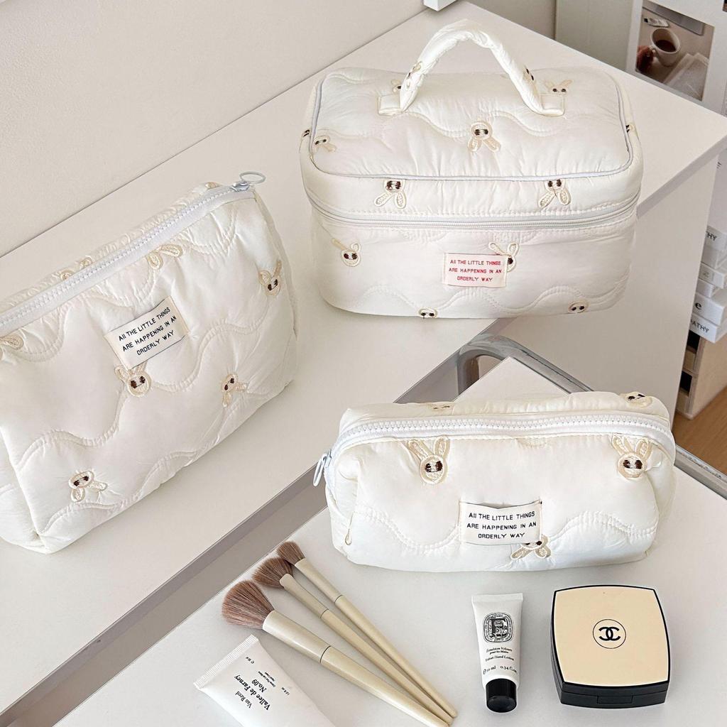 Plaid Quilted Large Capacity Makeup Bag - Soft, Portable Handbag for Students