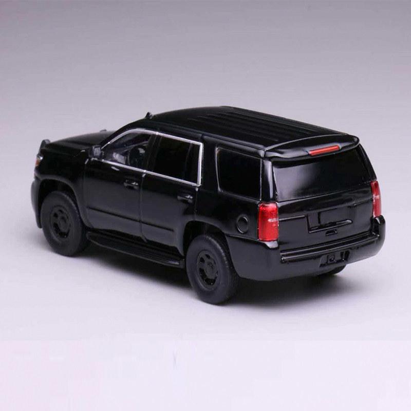 596 1:64 Chevrolet Tahoe PPV Скрытая Полицейская Версия Модель Внедорожника из Сплава В Наличии Коллекционная Игрушка Полицейская Машина и Машина Экстренных Служб