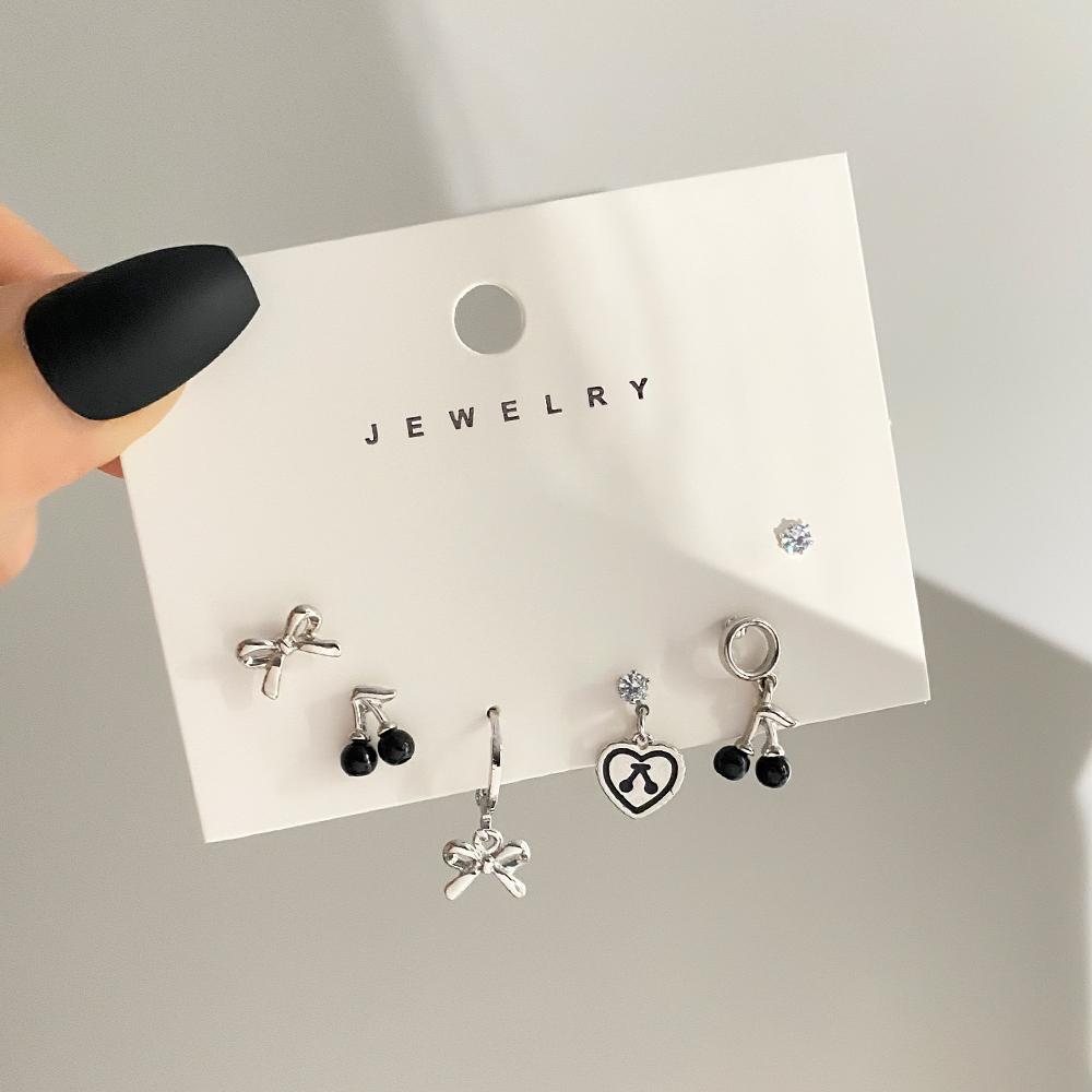 2022 Корейские серьги, модный комплект серег с медведем и вишней, кулон с бабочкой и любовью, простой комплект серег, серьги для пары, элегантные, темпераментные, изысканные серьги