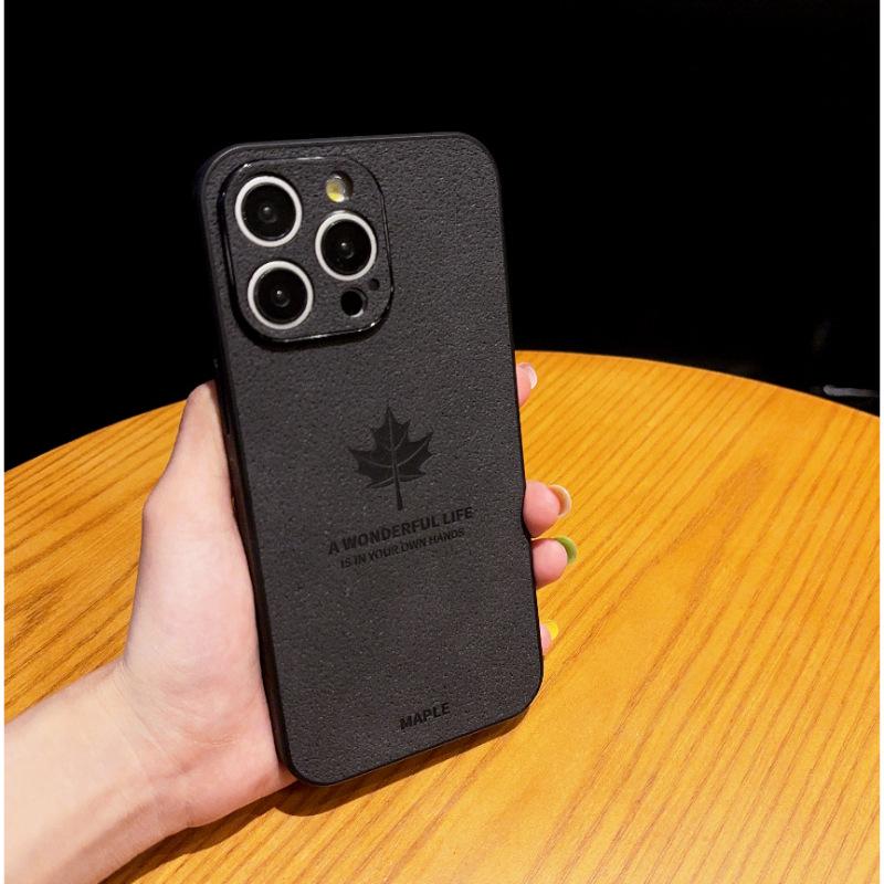 Чехол с текстурой кожи кленового листа для iPhone 11/12/13 Pro/14 - Премиум, Магнитный, из Кожи Ягненка, Полное Покрытие, Креативный Дизайн для Мужчин.