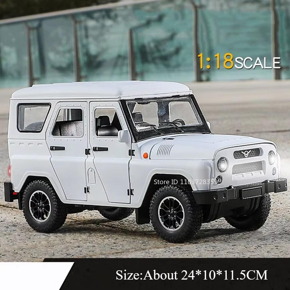 1:18 Scale Russia UAZ Hunter RV Model Car Toys Alloy Diecast Off-road Vehicles Sound Light Doors Opened Pull Back for Boys Gifts
