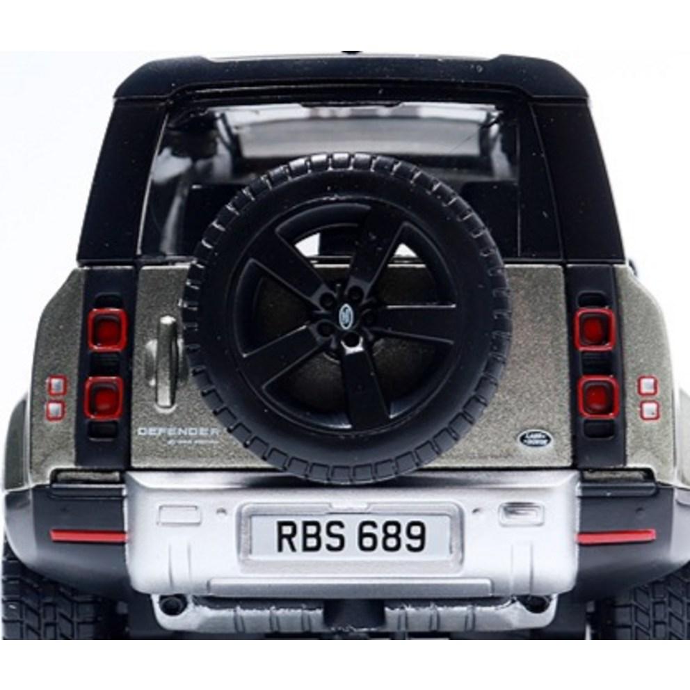 Bburago 1:24 Land Rover Defender 2022 SUV Diecast Model Car, Green