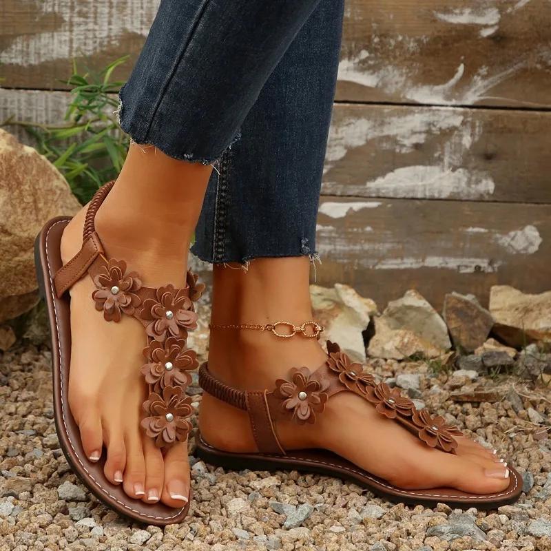 Женская обувь 2025 Высококачественные женские сандалии с защипнутым носком Модные цветочные пляжные сандалии Женские летние сандалии больших размеров на плоской подошве