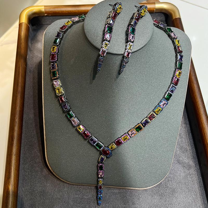 Ювелирные изделия от кутюр Baoxi в виде змеиной головы: Высококлассное колье с инкрустацией цирконием, с родиевым покрытием, вдохновленное французским подиумом, издание года Змеи