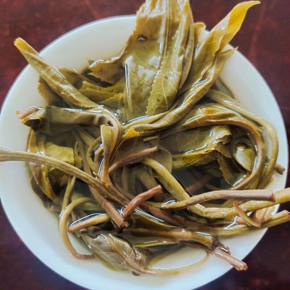 2022 Naka Ancient Tree Raw Pu-erh Tea - 357 г блин, Мэнхай