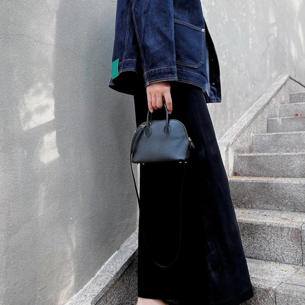 Fashion first-layer cowhide shell bag, bowling bag, mini leather women's bag, commuter versatile portable shoulder messenger bag