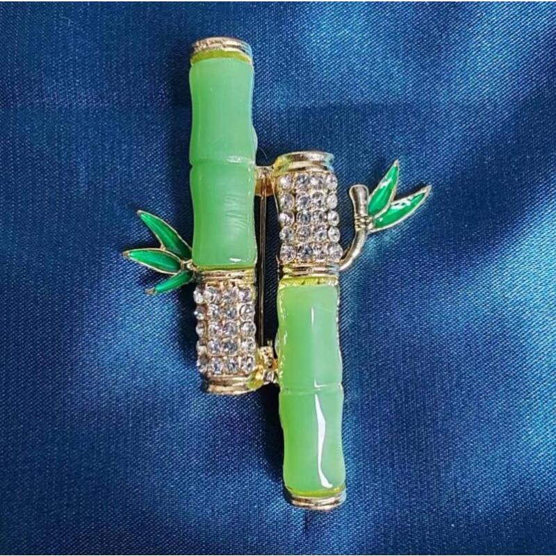 Brooch High-End Niche Silk Scarf Buckle Alloy Diamond Coat Pearl Corsage Pin Accessories