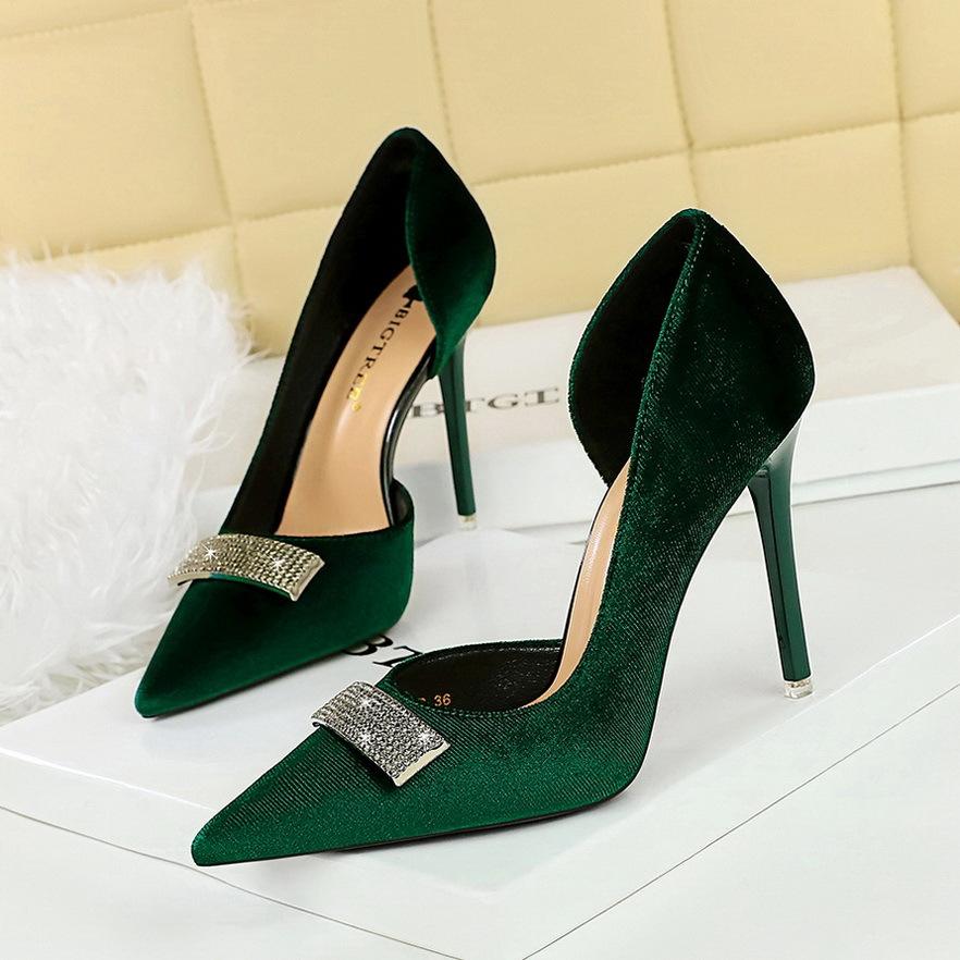 Fashion Women 10.5 Cm Heels Rhinestone Buckle Design Women Pumps Luxury and Noble Banquet Shoes Stiletto High Heels Women Shoes Fashion