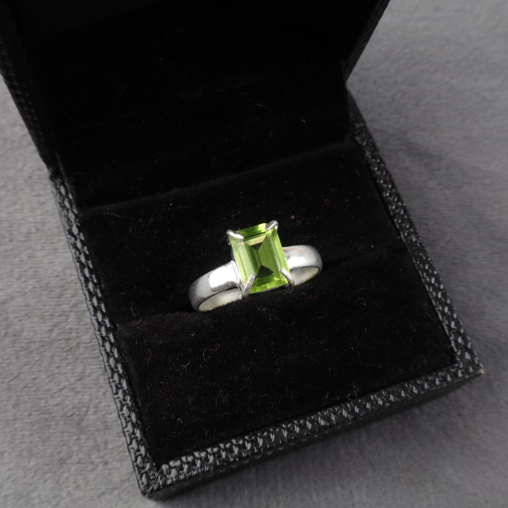 Green Peridot Gemstone 925 Sterling Silver Jewelry Birthstone Ring Gift For Her RR-30-5