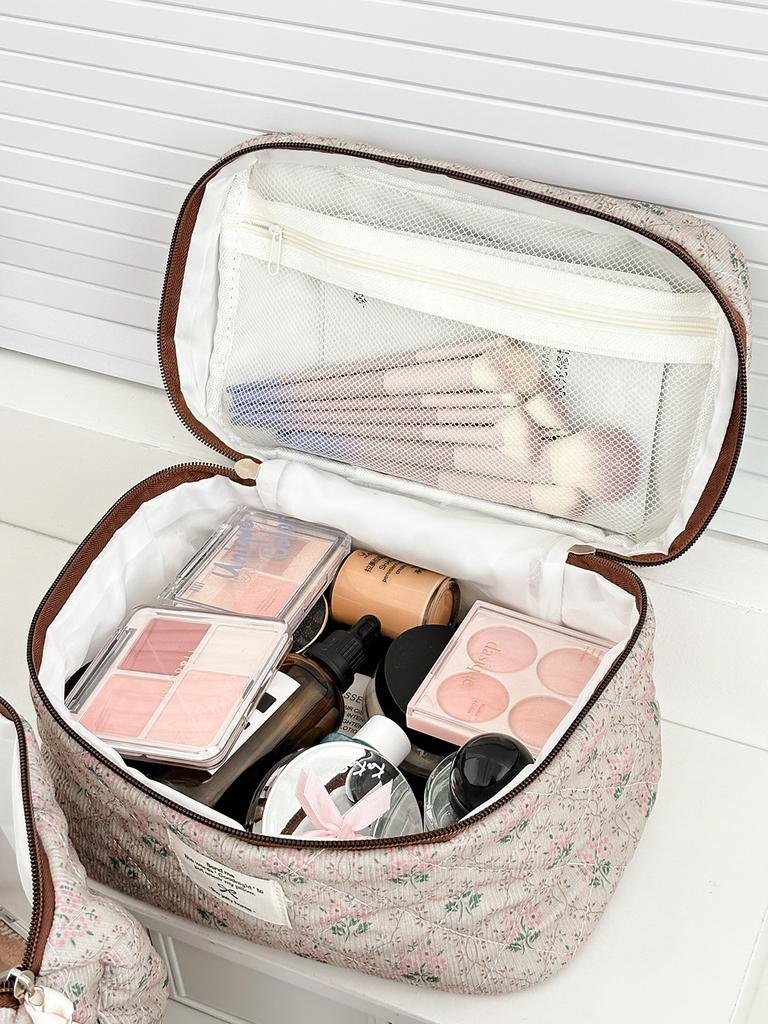 Patterned color-blocking large-capacity travel portable dirt-resistant hand-held toiletry bag and makeup bag, new corduroy high-