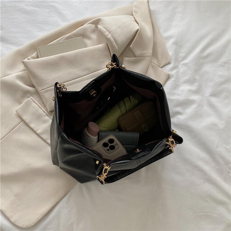 Womens Oversized Tote Bag Pu Material With Chain Detail For Casual Outings