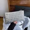 Ретро Маленькая Сумка через плечо из ПУ кожи с заклепками для женщин Панк стиль Сумки и кошельки Женские Сумки кроссбоди AVE