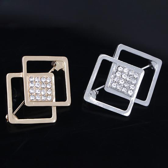 Brooch Pin Sparkling Geometric Shape Rustproof Corrosion Resistant Stunning Visual Effect Alloy Shiny Waist Pin Brooch Clothing Decoration for Women