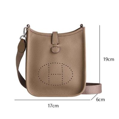 Мини Сумка Кроссбоди из Натуральной Кожи Зернистой Текстуры, Бочкообразной Формы, Дизайн с Мягкой Застежкой-Шнурком и Пряжкой