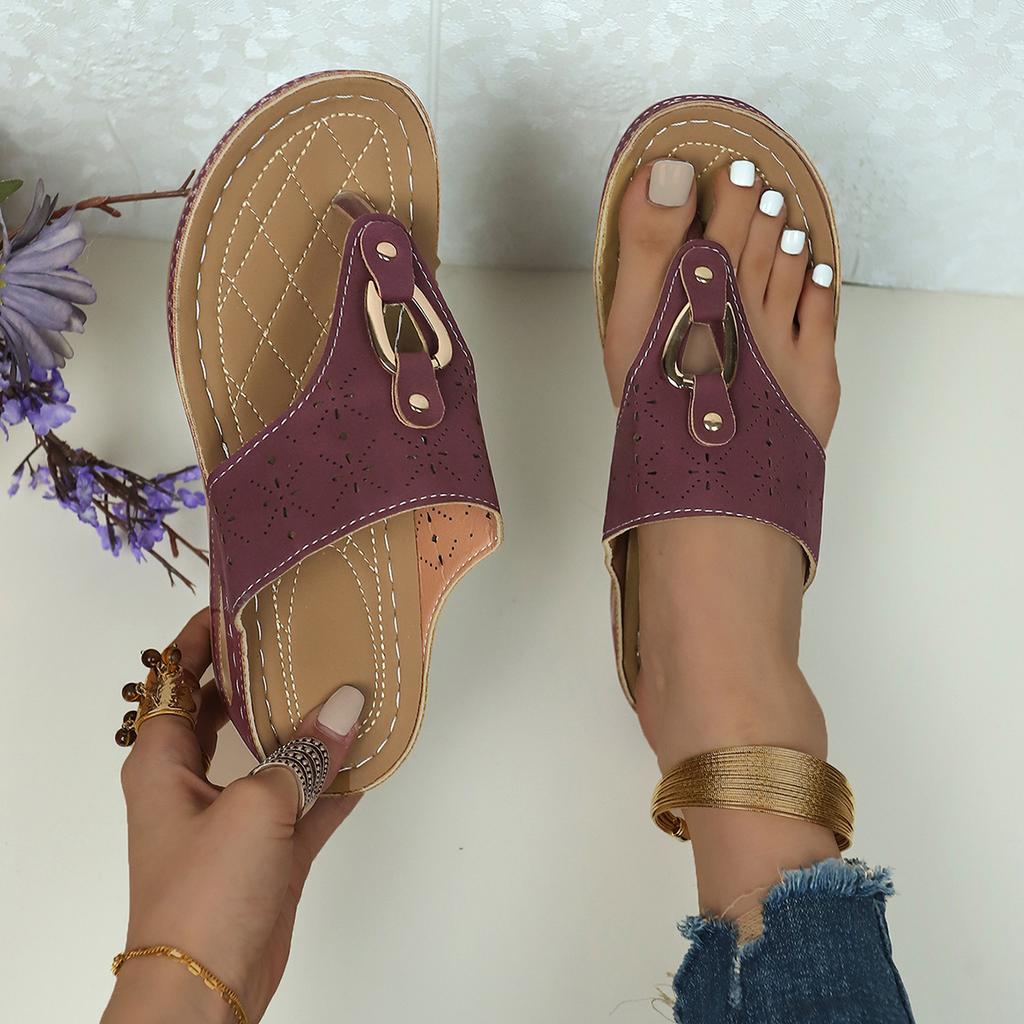 Пятно большой размер внешнеторговые тапочки женские 2025 лето новый полый металлическая пряжка носок танкетка женские тапочки