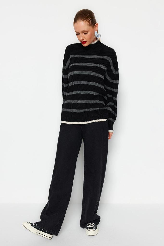 Women's Fashionable Stylish Sweater Black Wide Pattern Striped Knitwear Sweater