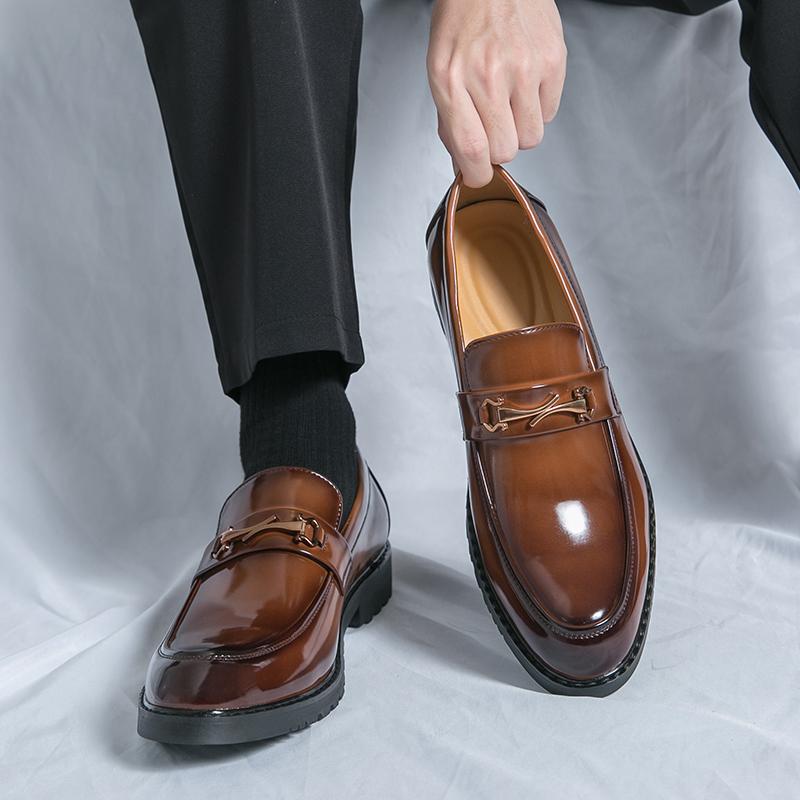 Fashion New Luxury Slip On Dress Shoes Men Genuine Leather Italian Loafer Shoes for Men Black Brown Brand Formal Oxford Men Casual Shoes