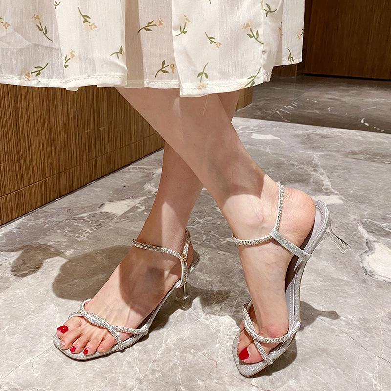 Сандалии женские лето 2024 новые женские корейские феи стиль мода крест стразы высокий каблук сандалии