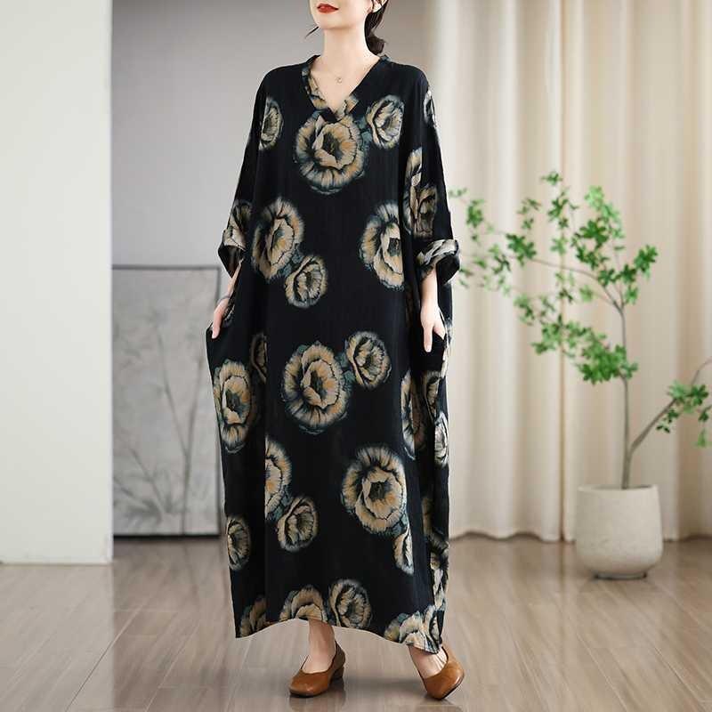 Винтажные платья в стиле «отпуск» с V-образным вырезом