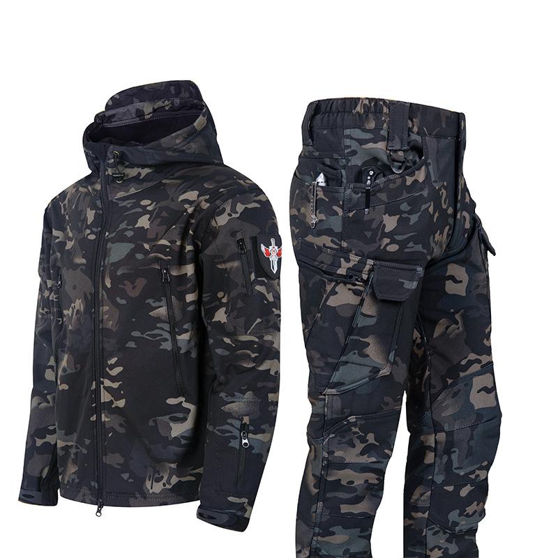 Winter Outdoor Men's Training Suit Tactical Camouflage Assault Plush Waterproof Adventure Skiing Jacket Travel Clothing Workwear