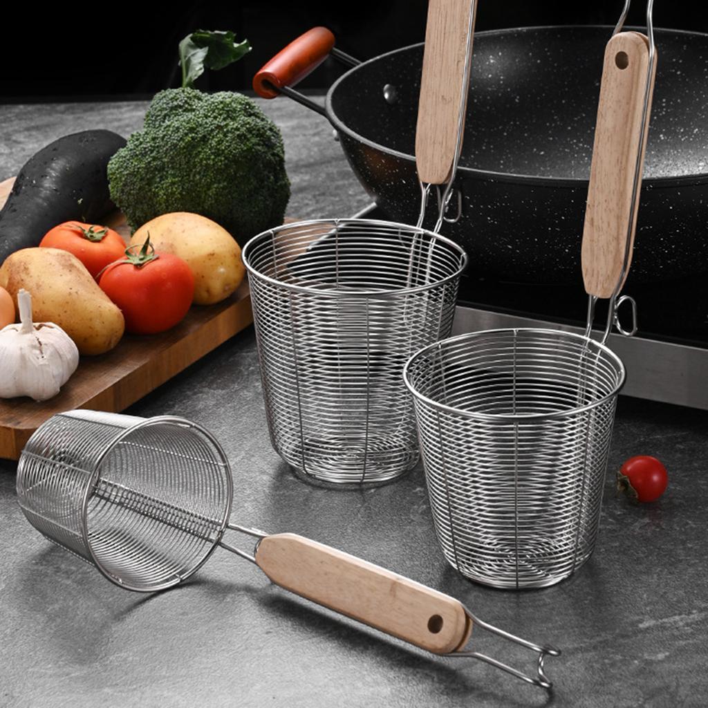 Multifuntional 201Stainless Steel Food Strainer Basket with Ergonomic Handle Suitable for Steaming and Blanching